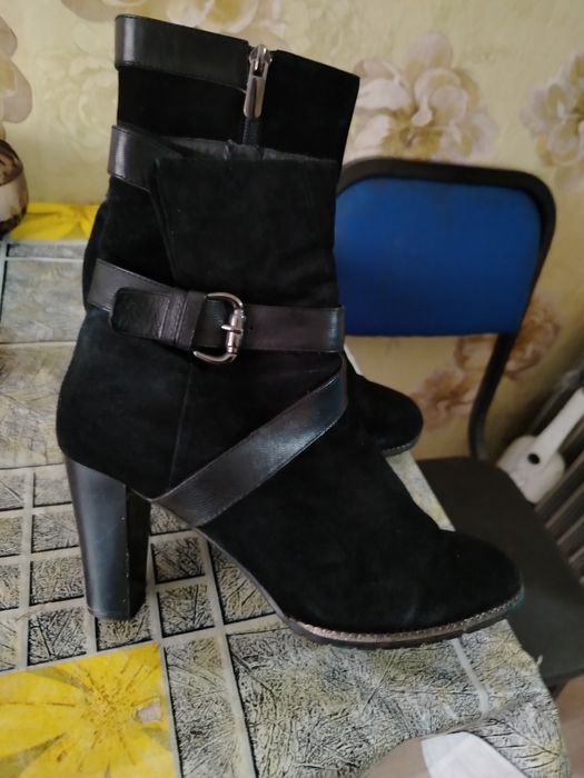 Продам обувь в нормально состоянии.