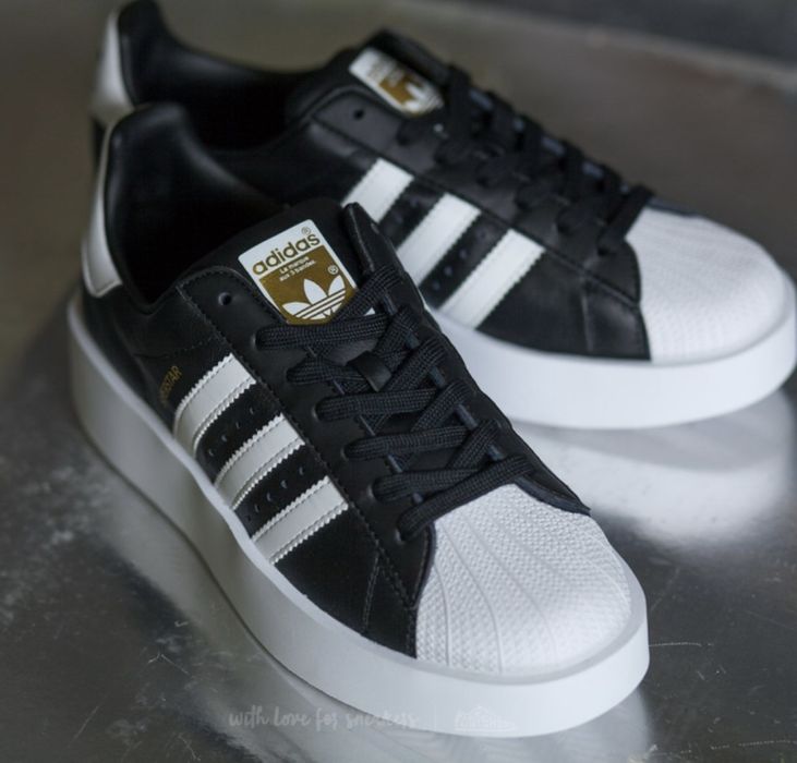 Sneakers Adidas Superstar de vanzare !