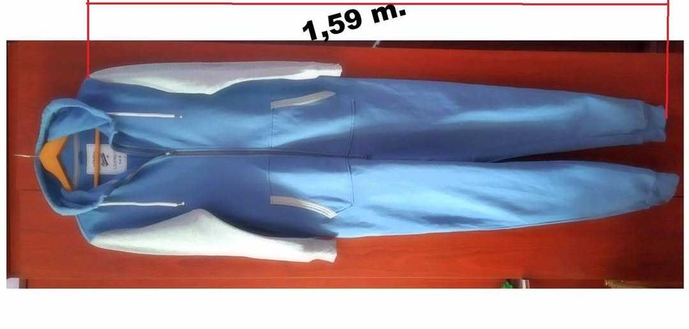 Combinezon pentru ierni friguroase . Mărimea M