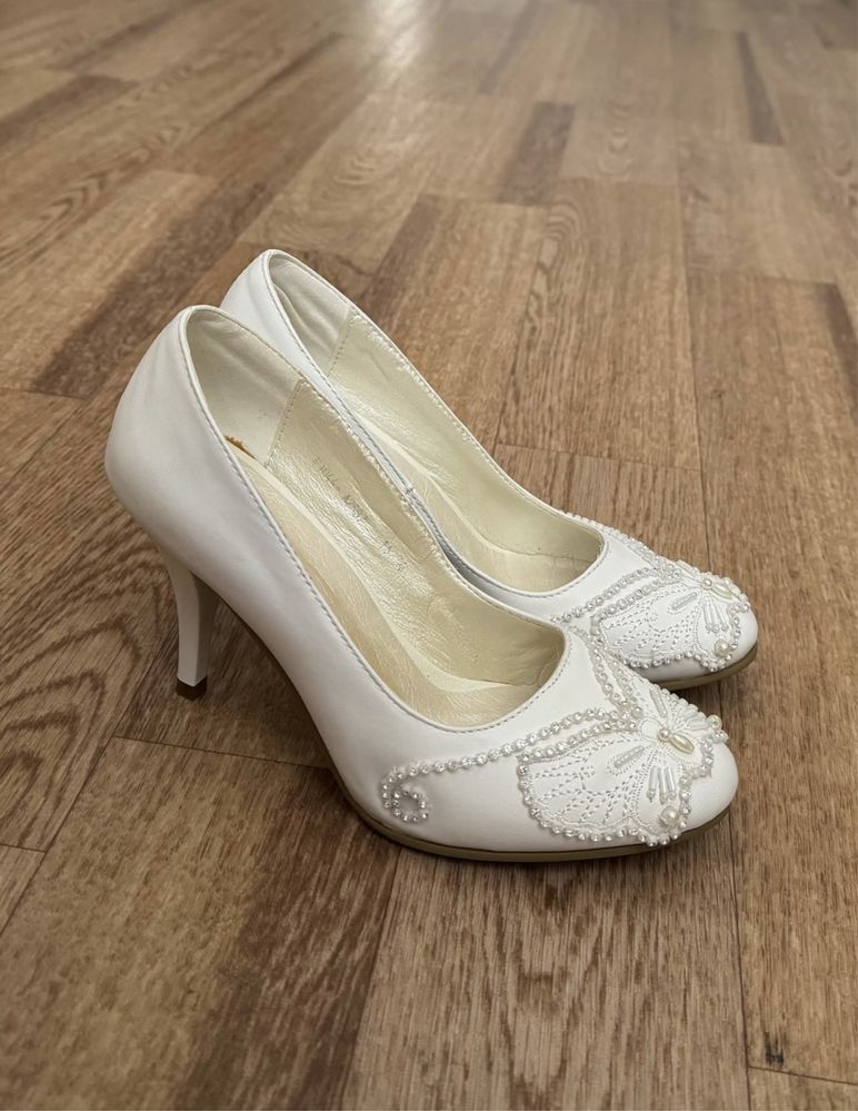 Туфли свадебные белые, размер 34-35