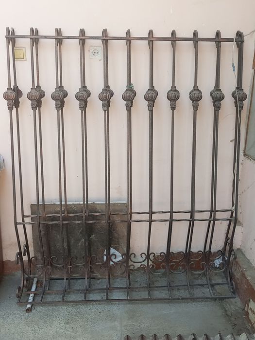 Reshotka sotiladi 2 ta