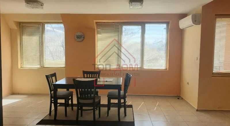 Дава се под наем Тристаен апартамент в Варна, Център - 100 кв.м за 663 € - Снимка #2