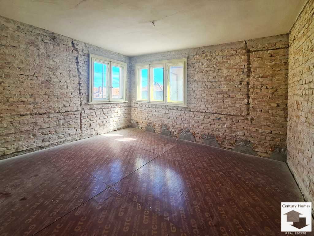 Продава се Къща в Горна Оряховица - 92 кв.м за 924 €/кв.м - Снимка #1