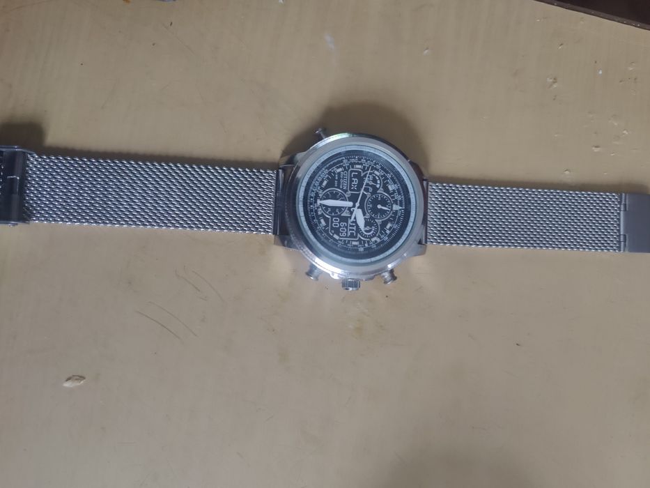 Часы мужские кварцевые citizen