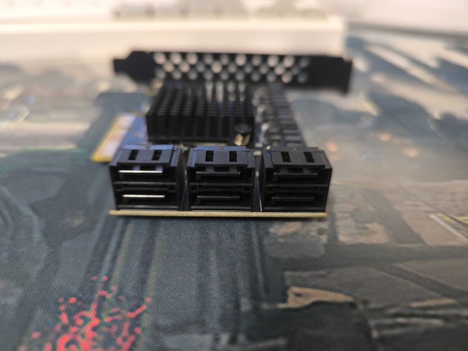 Card PCIe 4x to 10 port SATA 3.0 adapter, ASM1166