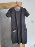 Rochie blug cu buzunare,mărimea 42  ,50 lei