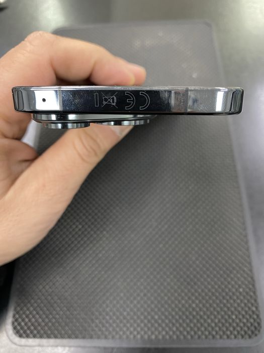 Huawei Pura 70 256GB 12GB RAM гаранция Виваком като нов