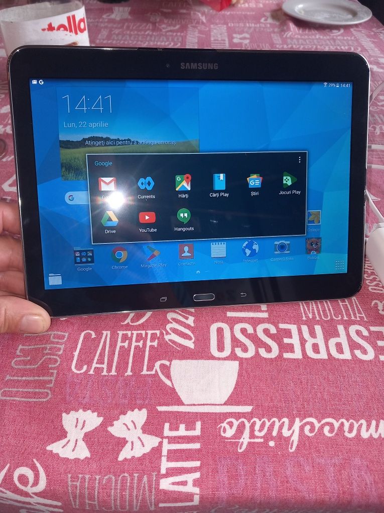Vând tableta Samsung tab 4 SM-T530 ,10"