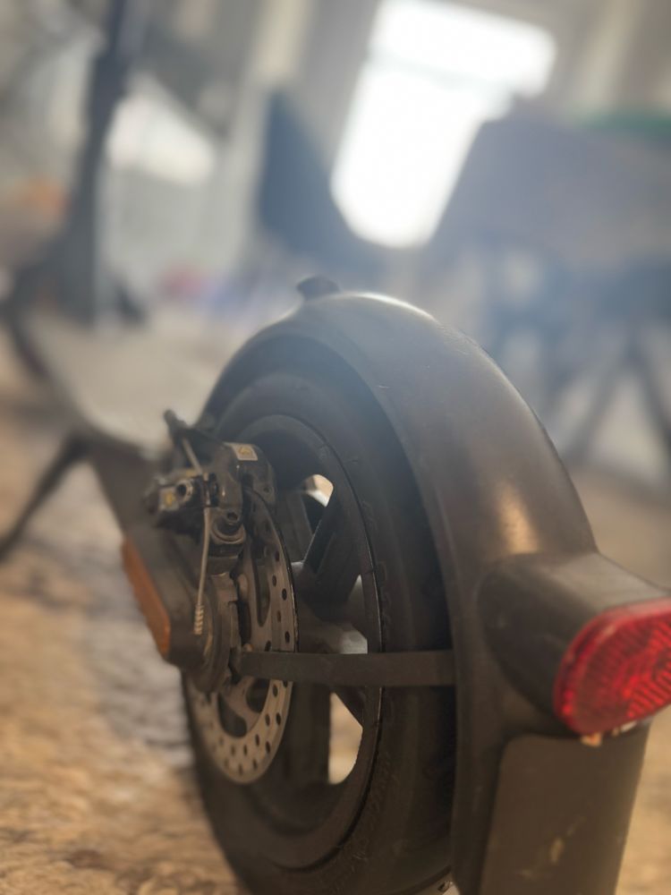 Mi Scooter Essential электронный самокат