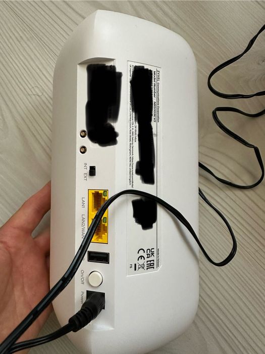 Router 4G 5G Zyxel NR5103EV2