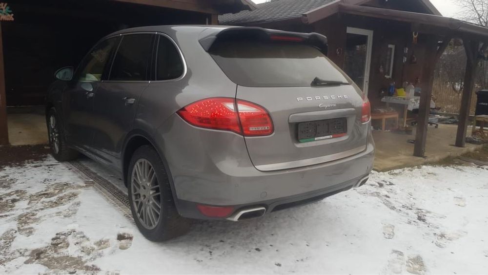 Porschee cayenne