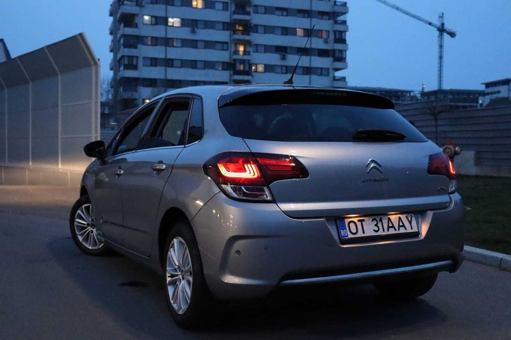 Vând Citroen C4 motor 1.2 benzină