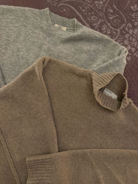 Пуловери-H&M и Bershka