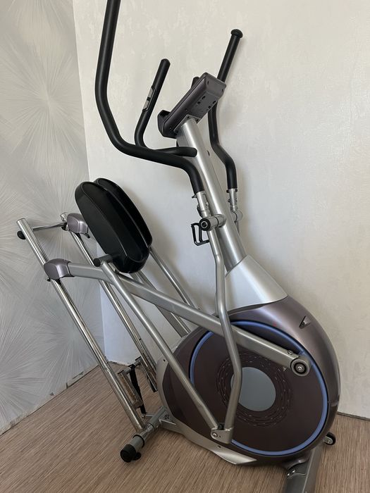 Тренажор Эллипс профиссиональный в отличном состоянии!!!