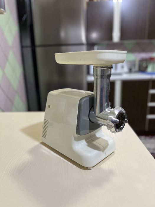 Электромясорубка JR-333