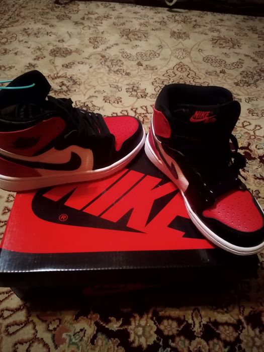 Кроссовки Найк Джорданы