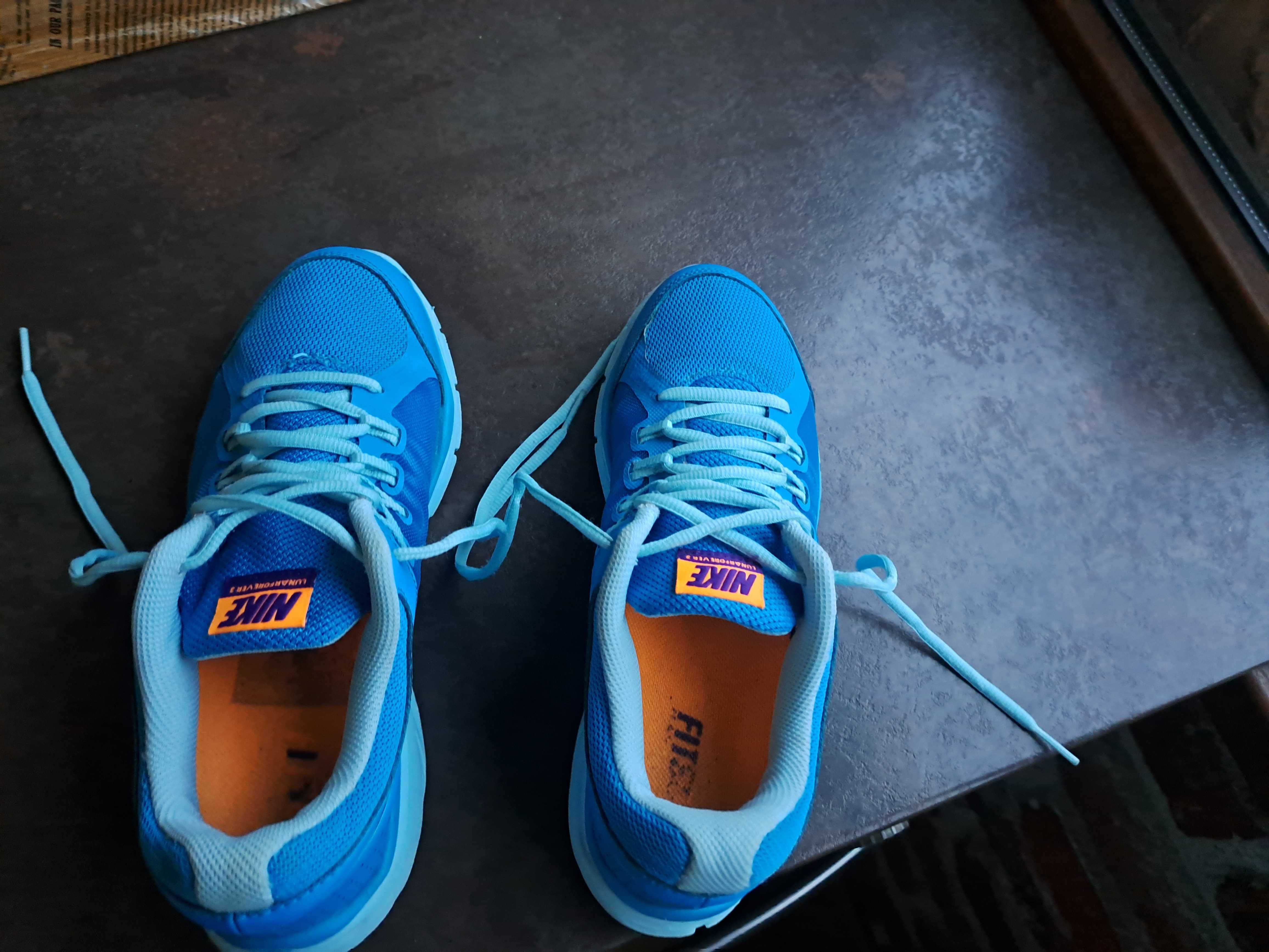 маратонки за момче,момиче кецове,спортни обувки Nike,найк,номер 38