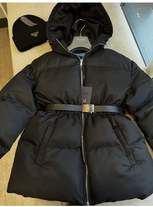 Куртка под Prada новая,  зимняя, биопух. Размер М