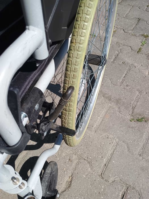 Cărucior pentru persoane cu dizabilități