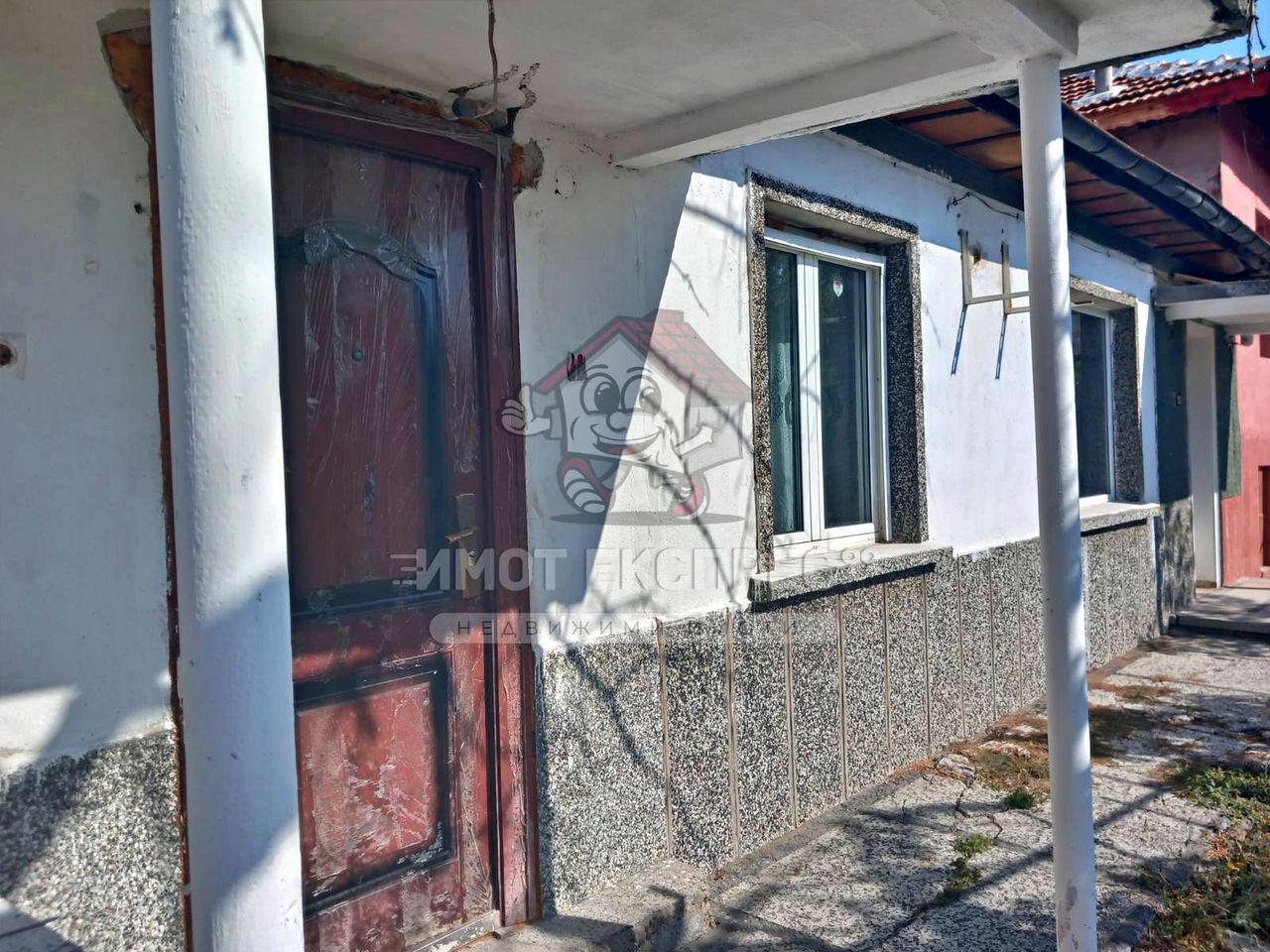 Продава се Къща в Асеновград - 360 кв.м за 114 €/кв.м - Снимка #2