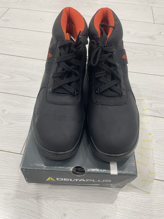 Продается спецобувь новая 44 размер