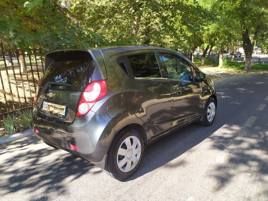 Спарк 2-позиция. Метан газ. Катта матор.