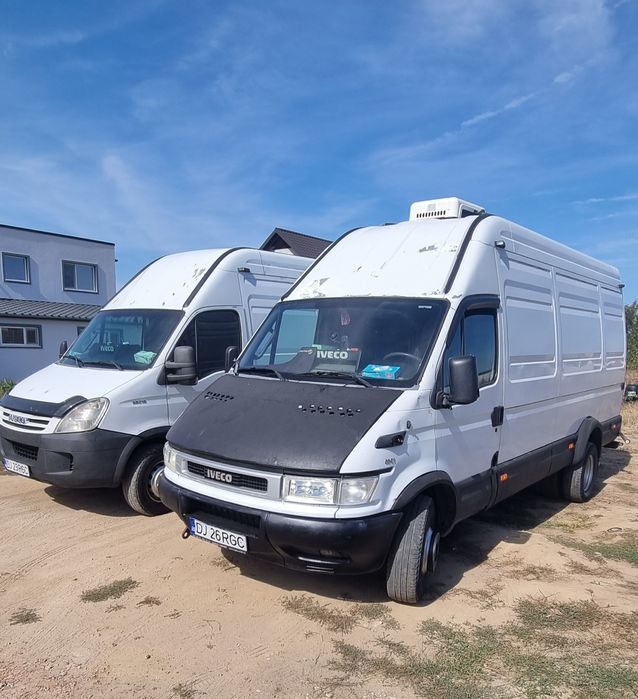 Vând două Iveco 65 DETARATE CAT B