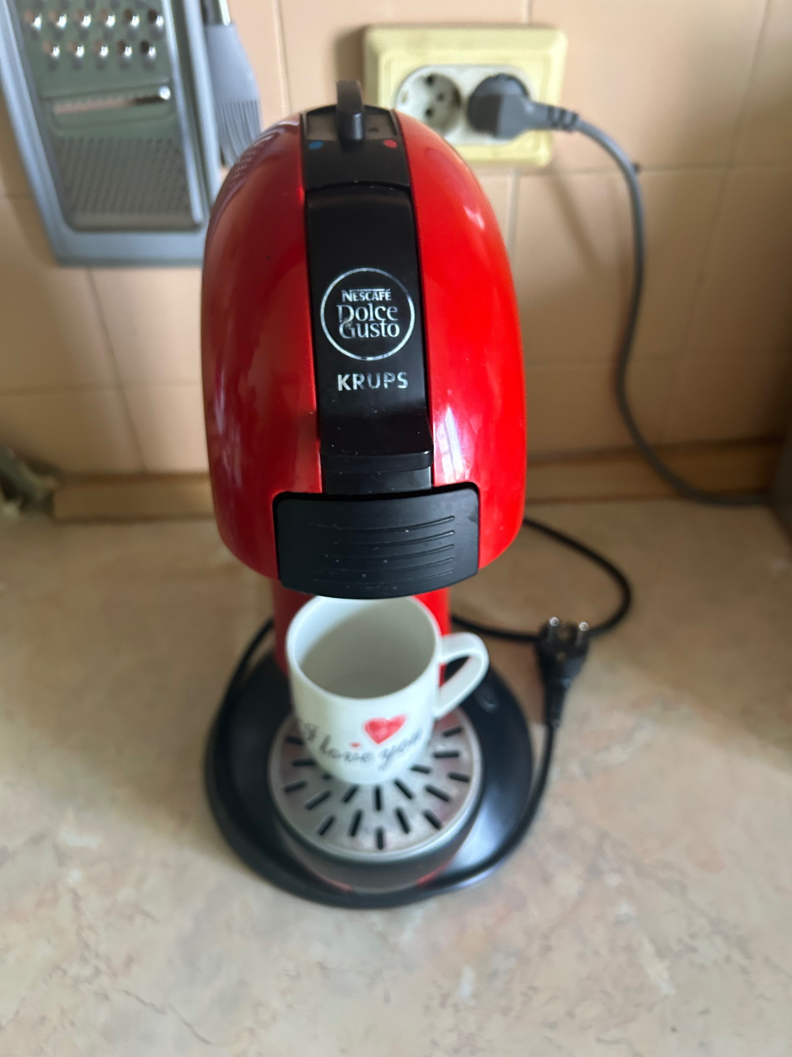 Продавам машина с капсули Krups Dolce Gusto