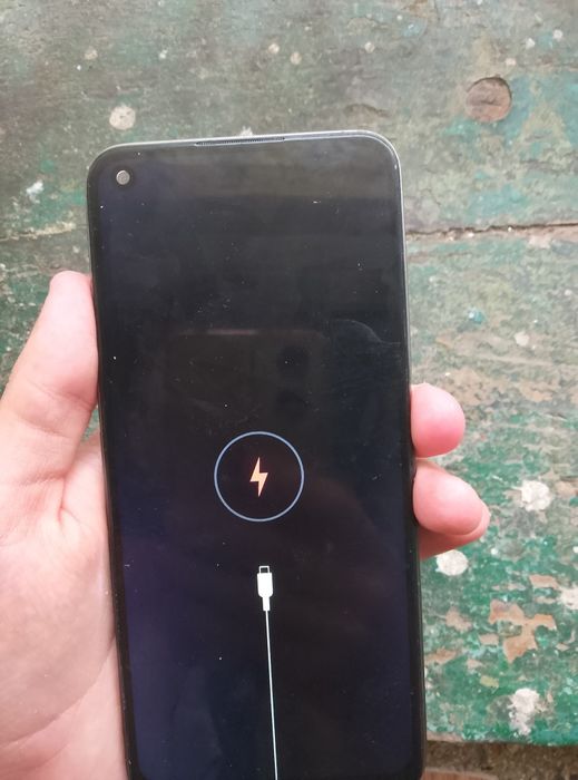 Vând telefon Oppo Realme 8i In stare foarte buna