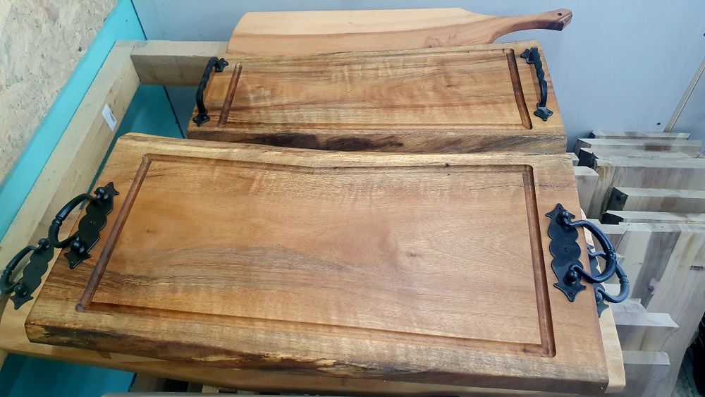 Дъски и плата за сервиране