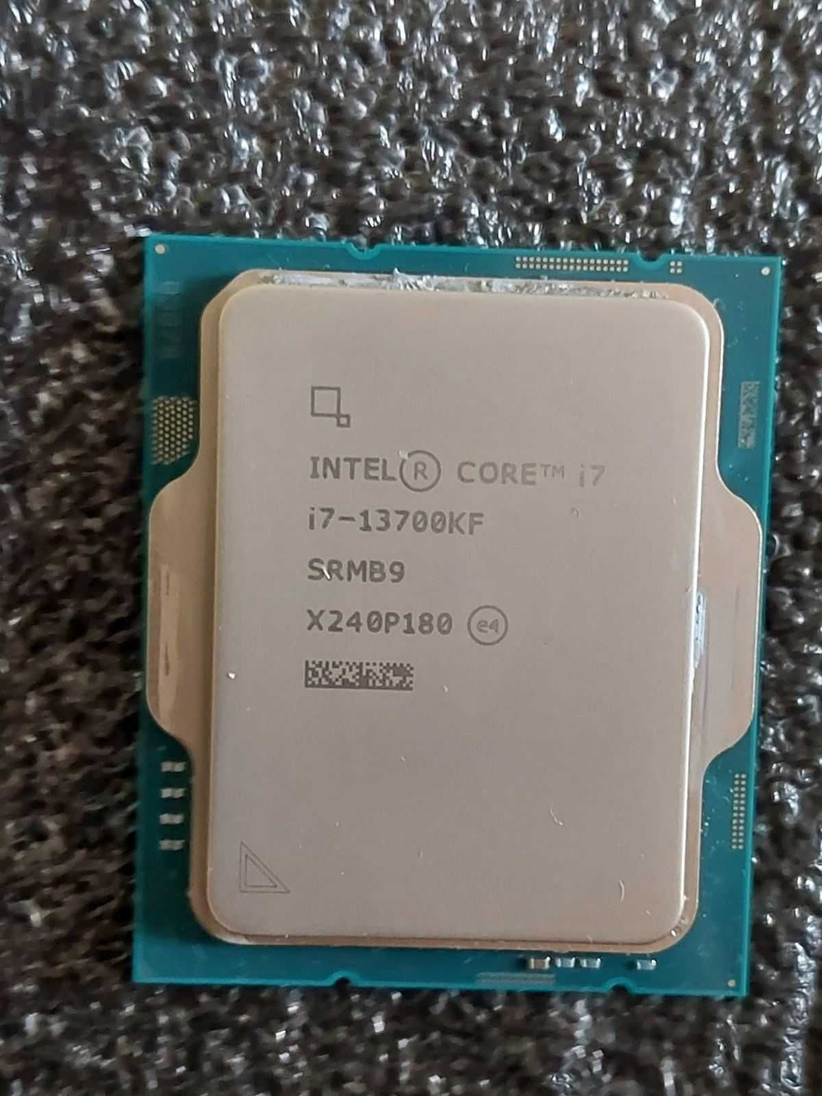 Intel Core i7 13700KF, 16-ядрен, LGA 1700