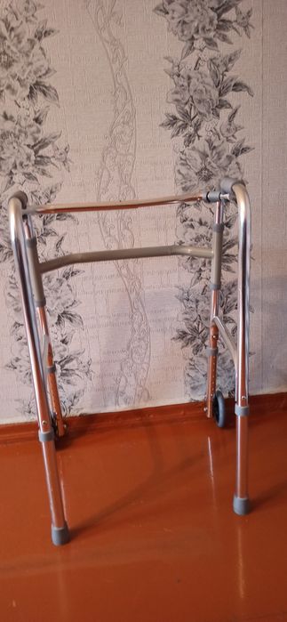 Ходунки, облегчающие людям жизнь