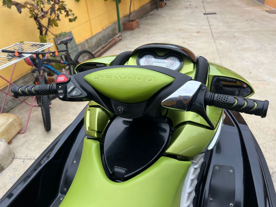 Jet ski seadoo rxp 215