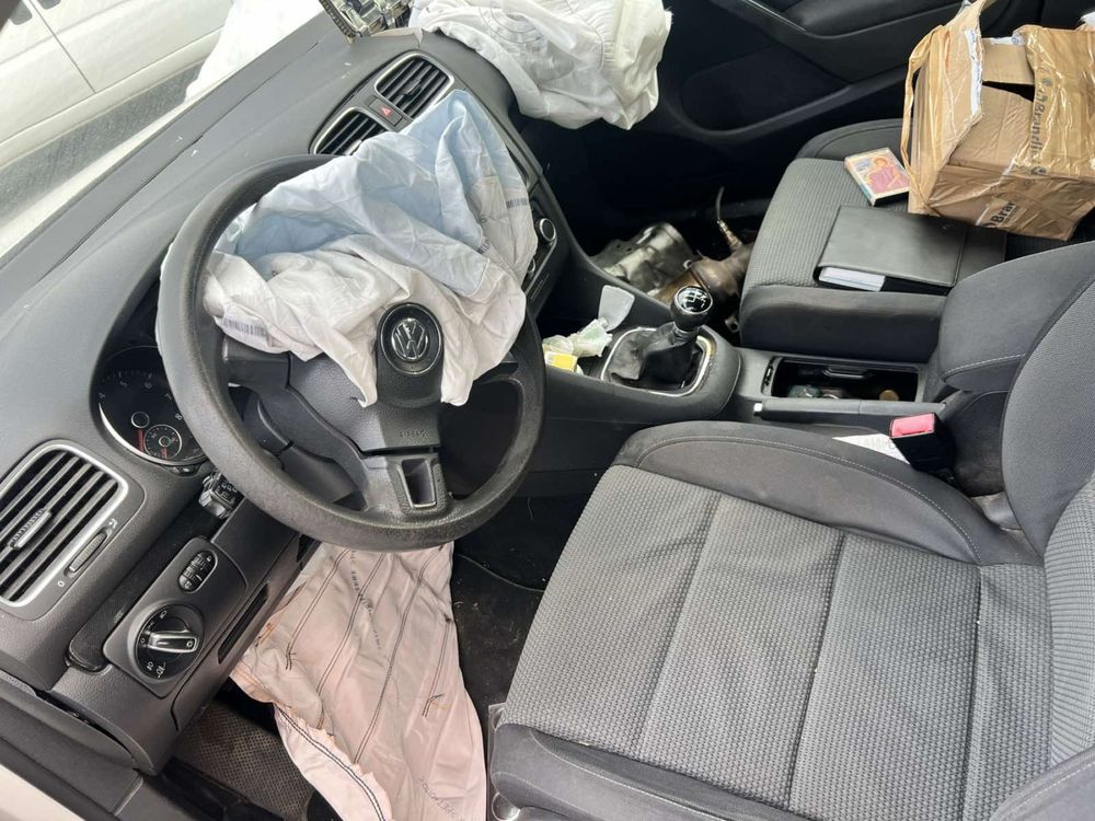 Volkswagen Golf VI