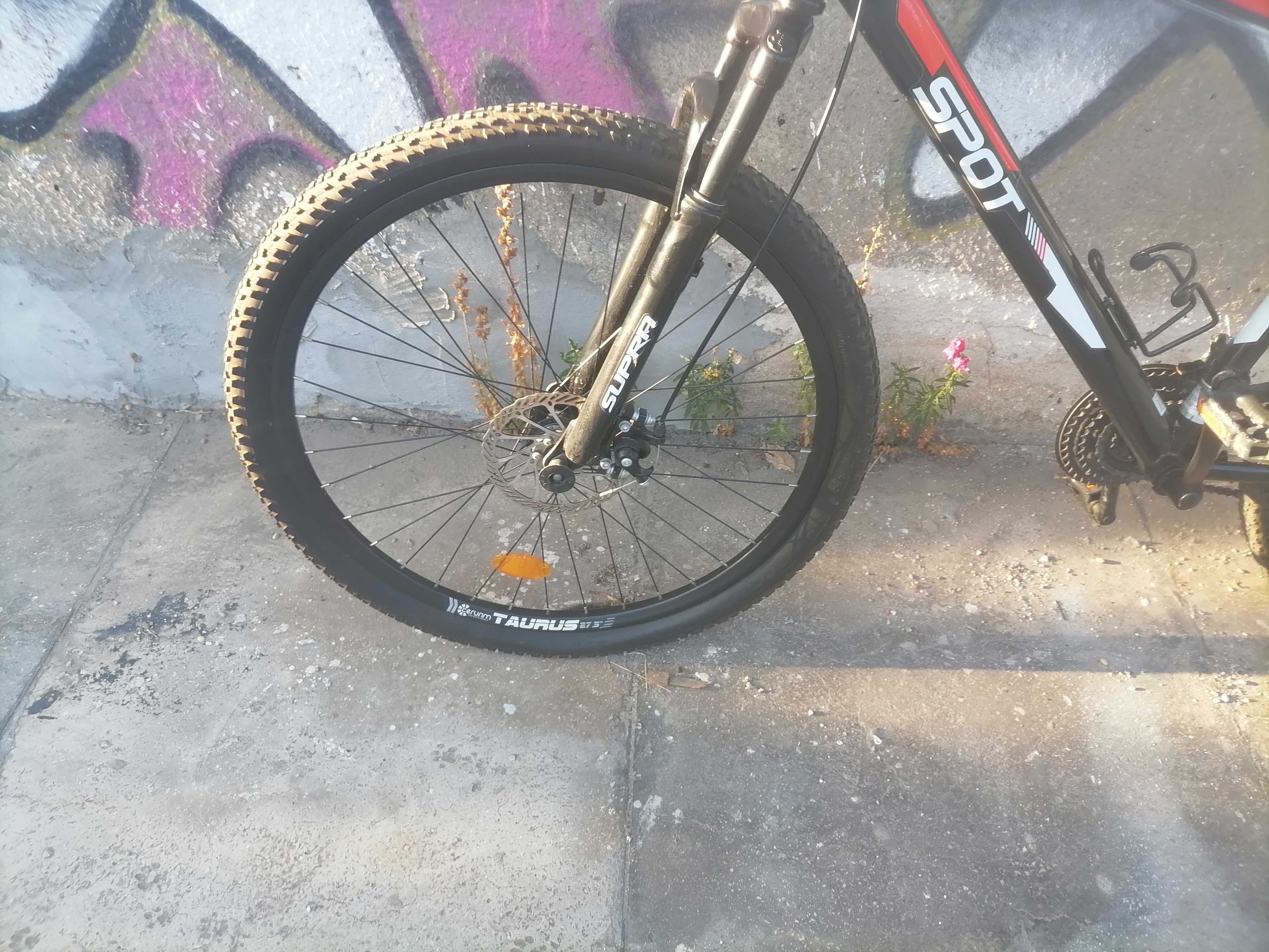 Bicicleta 27,5 cu frâne pe disc