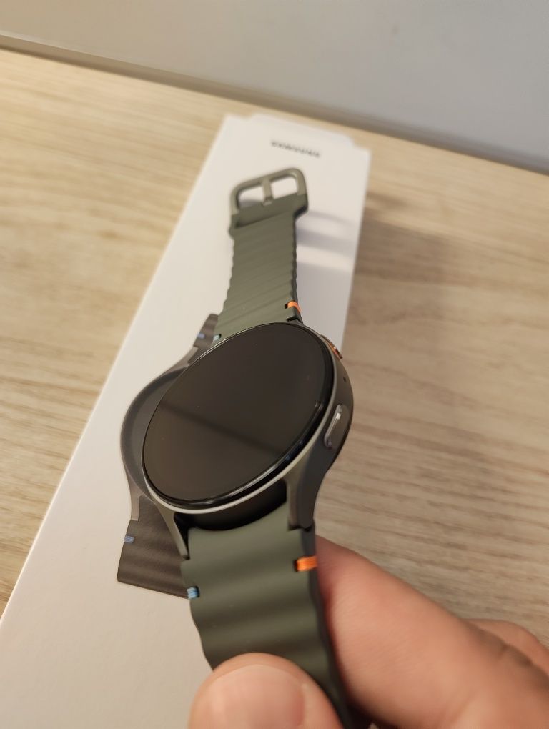 Samsung Galaxy Watch 7 44 mm - Перфектен!
