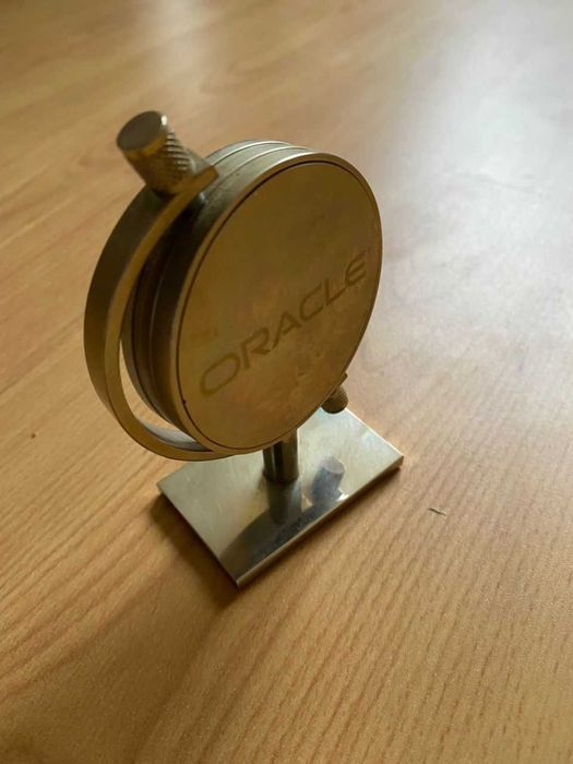 Винтидж настолен часовник Oracle