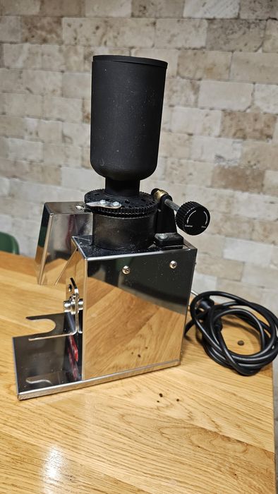 Râșniță cafea Lelit Fred – modificată single dosing, zero retenție