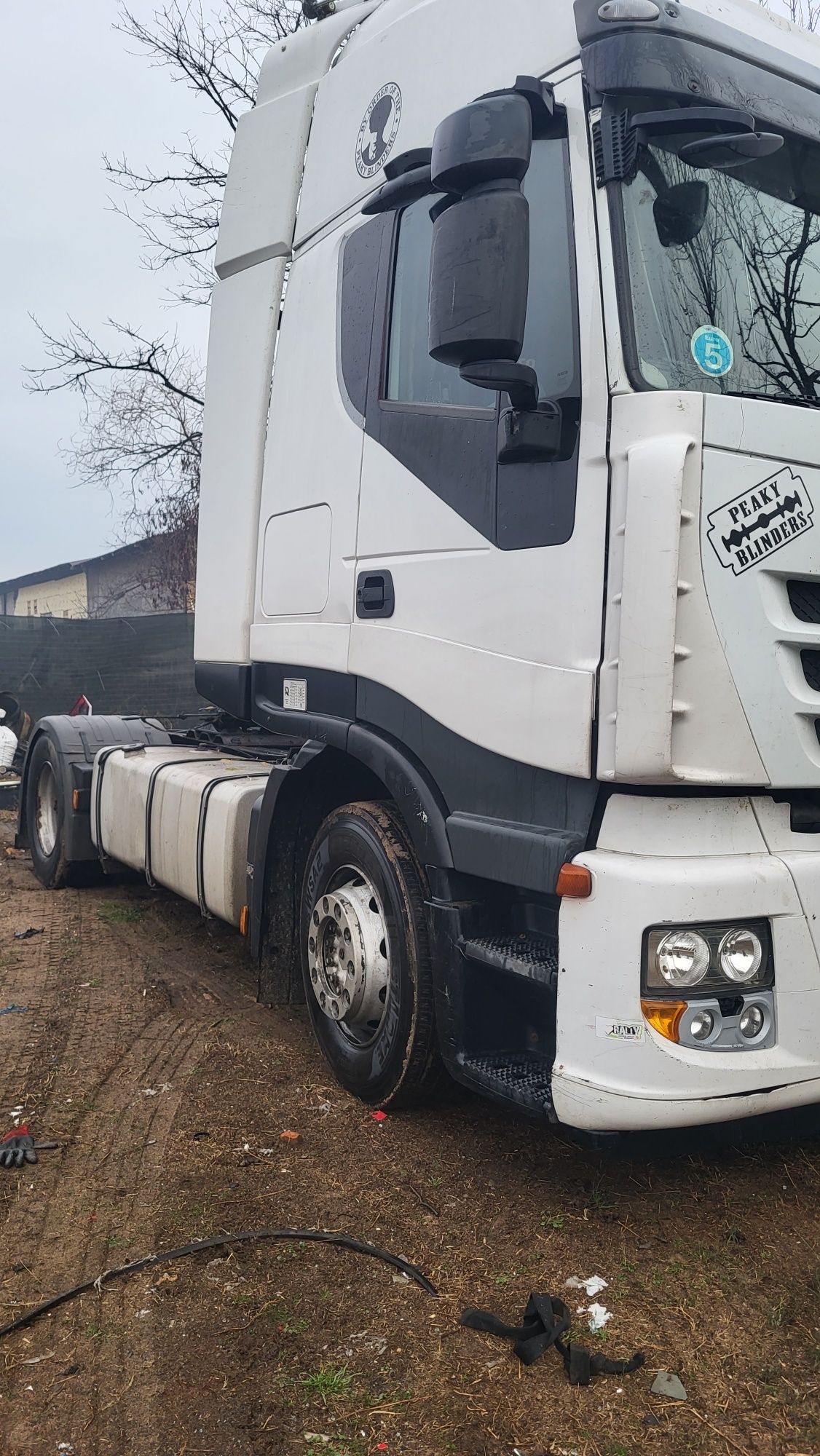 Dezmembrez iveco stralis