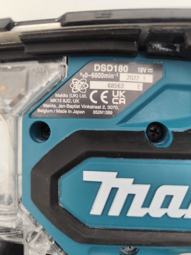 Акумулаторен прободен трион за гипсокартон Макита Makita DSD180 + 5Ah