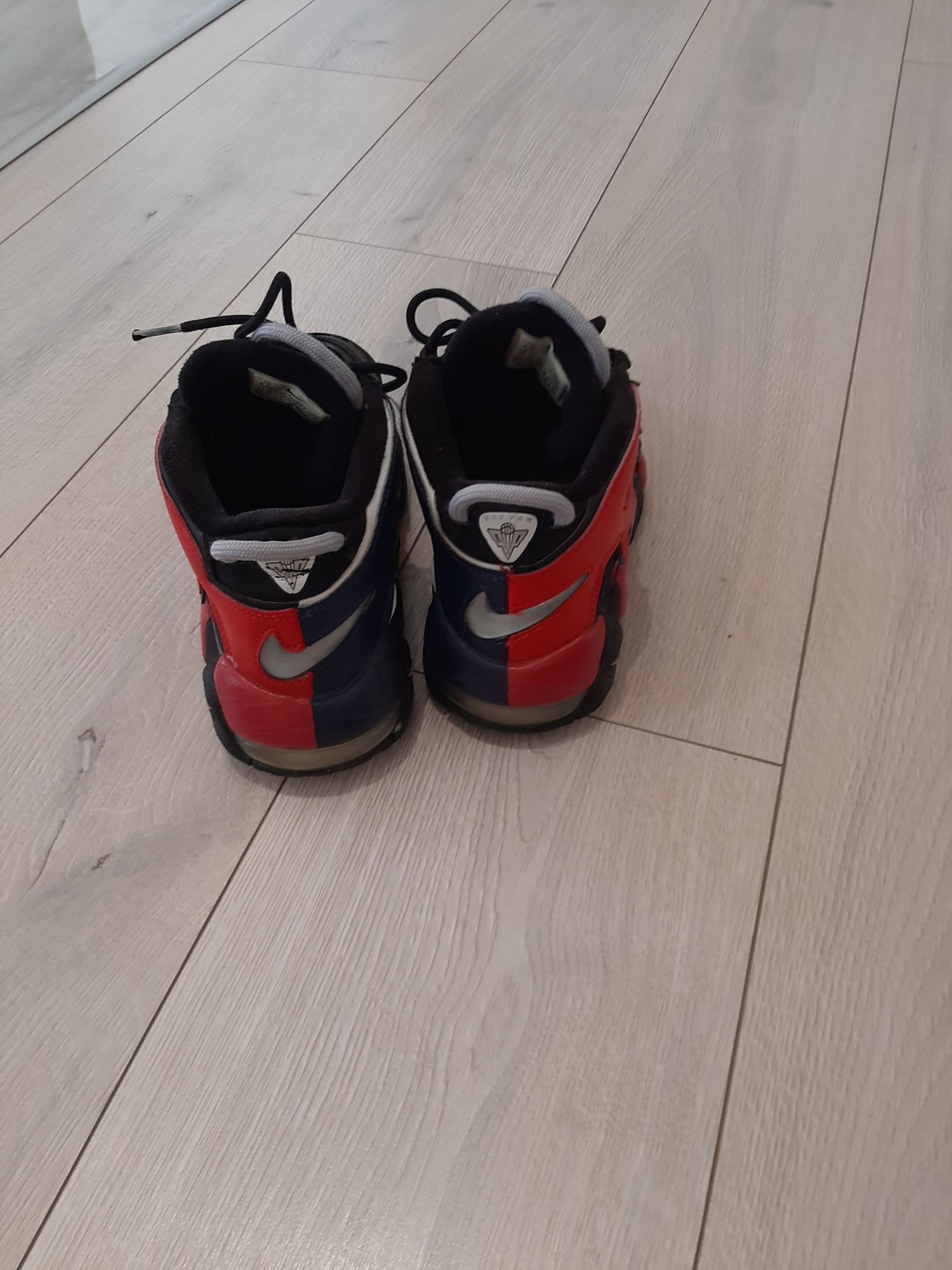 Nike Air Tempo unisex