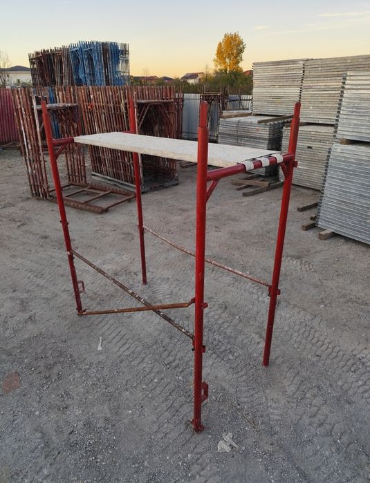 Vând schela la modul