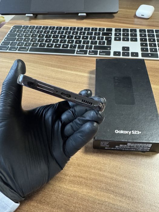 Samsung Galaxy S23 plus / 256 GB / 8 Gb RAM / Black / Nou |