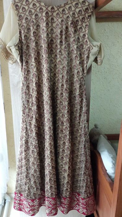 Арабска, турска, евтина носия