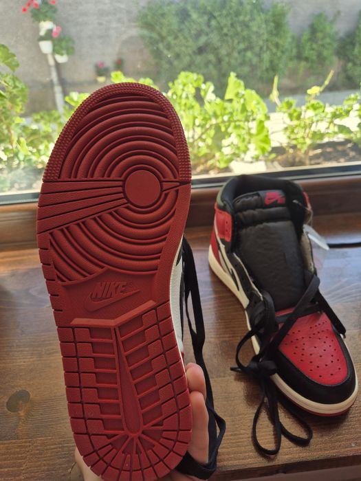 Jordan 1 bred toe 43