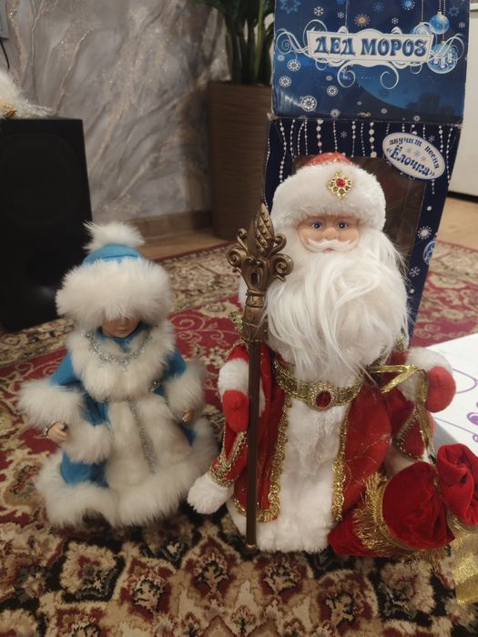 Игрушка дед мороз и снегурочка
