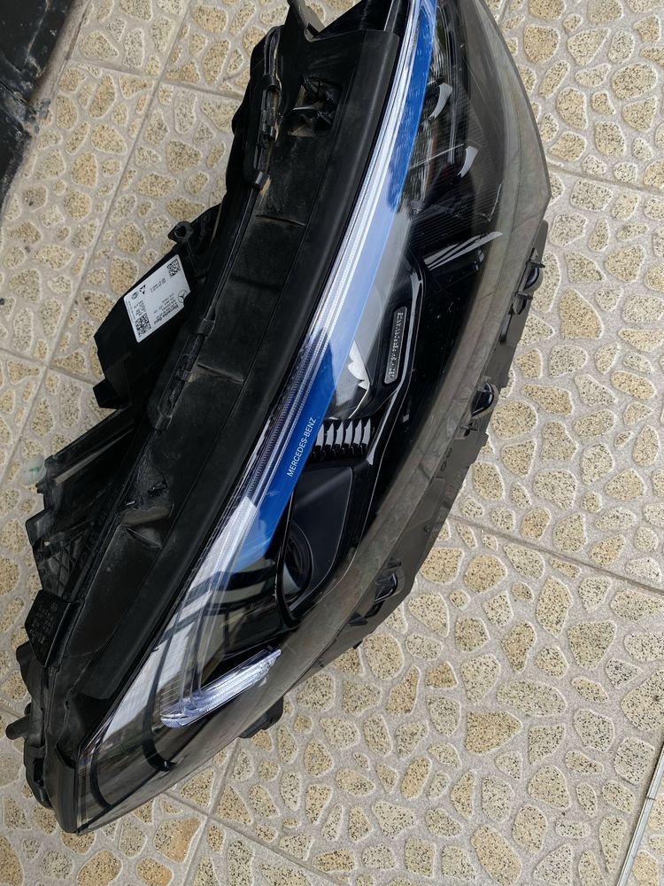 Десен фар far за Мерцедес Mercedes EQA EQB W243