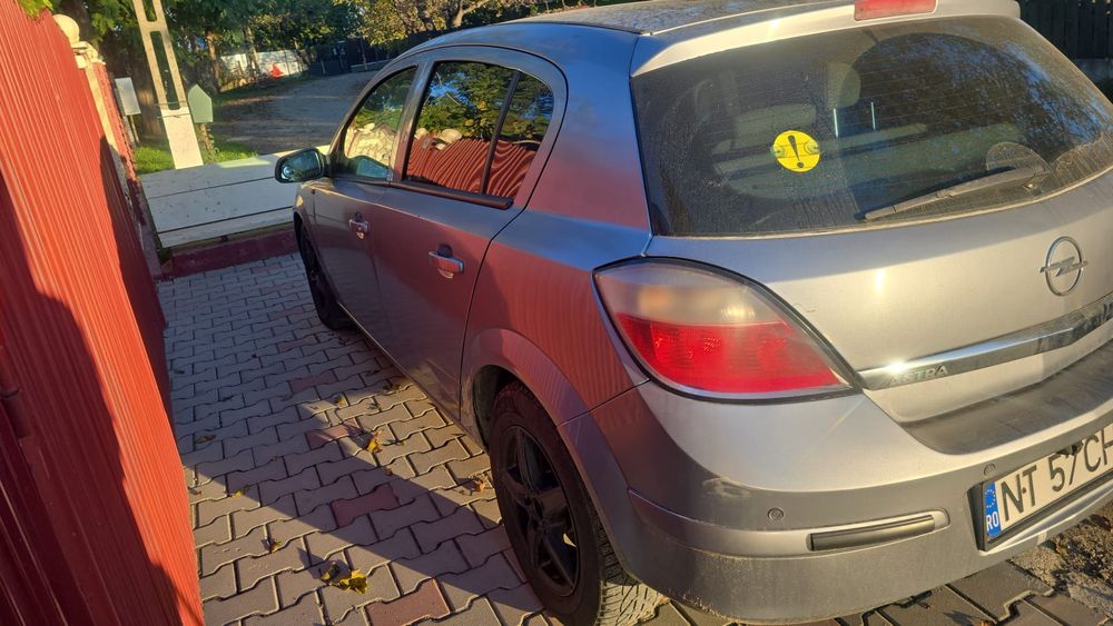 Vând Opel Astra h