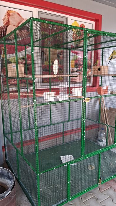 Vand voliera pt papagali