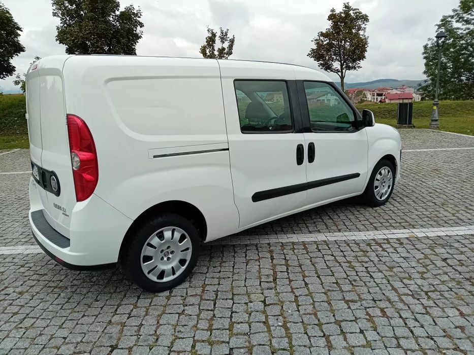 Fiat Doblo 5 locuri și Marfa